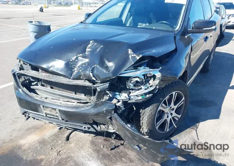 2015 Volvo Xc60 T6 из США, поврежденный, VIN YV4902RK0F2703082